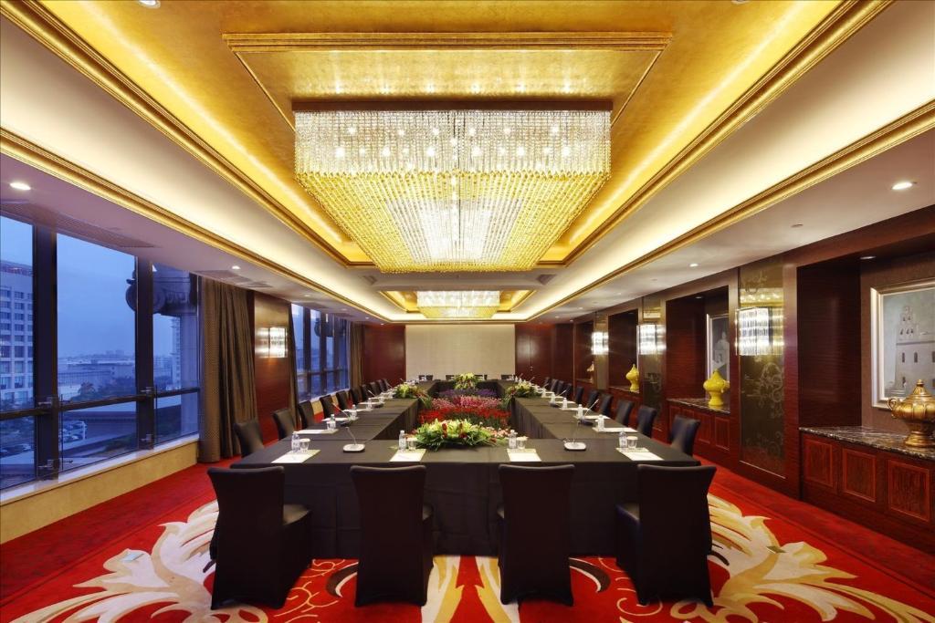Sovereign Hotel Zhanjiang Εξωτερικό φωτογραφία